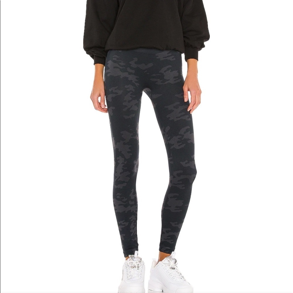 SPANX Look At Me Now Leggings NEW